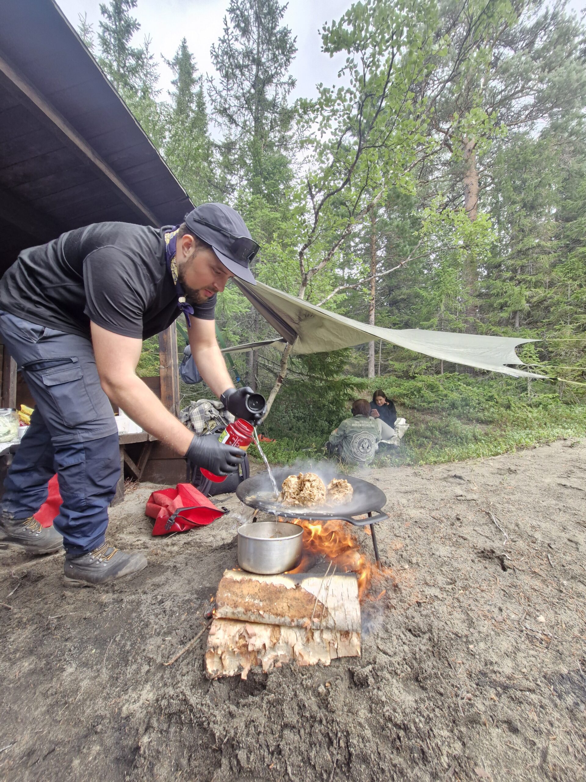 Maten lagas för vandrarna | Wild Dining®